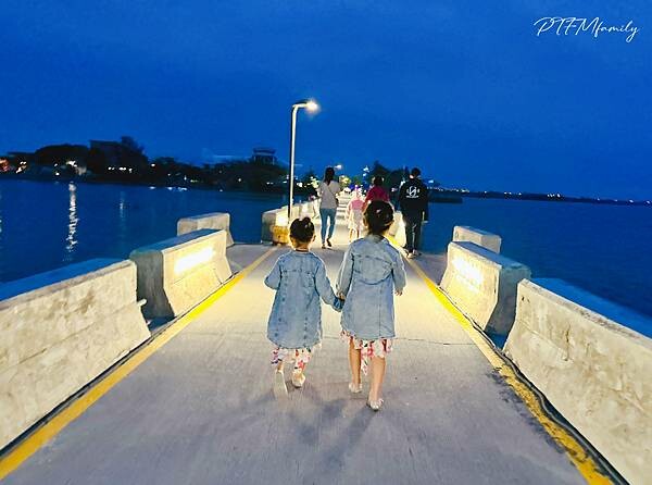 ★屏東景點★ 海上教堂咖啡，全台第一座在海面上的咖啡廳，充滿異國風情的美拍點 (附菜單和候位方式介紹)