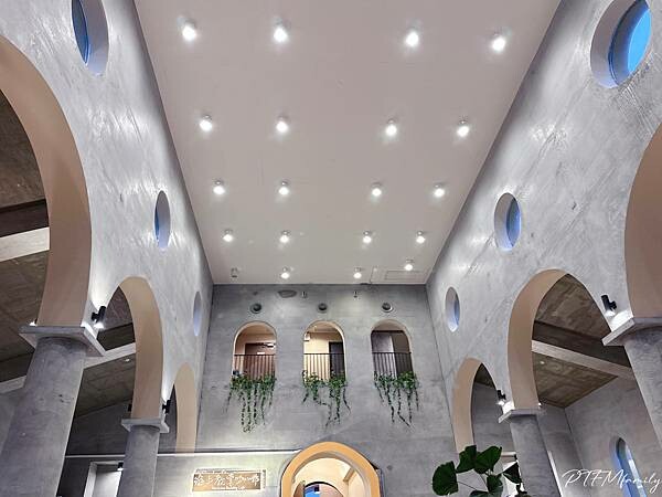 ★屏東景點★ 海上教堂咖啡，全台第一座在海面上的咖啡廳，充滿異國風情的美拍點 (附菜單和候位方式介紹)