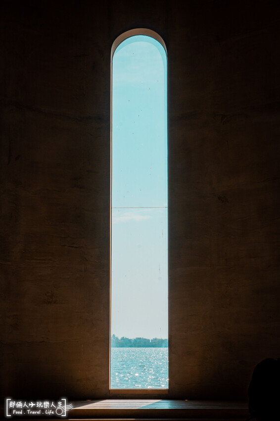 屏東大鵬灣海上教堂咖啡!純白浪漫海景咖啡廳,網美必拍打卡熱點