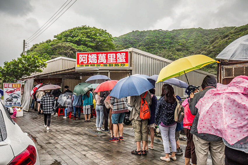 萬里蟹推薦阿嬌萬里蟹排隊老店必吃美食，在地人氣海鮮。