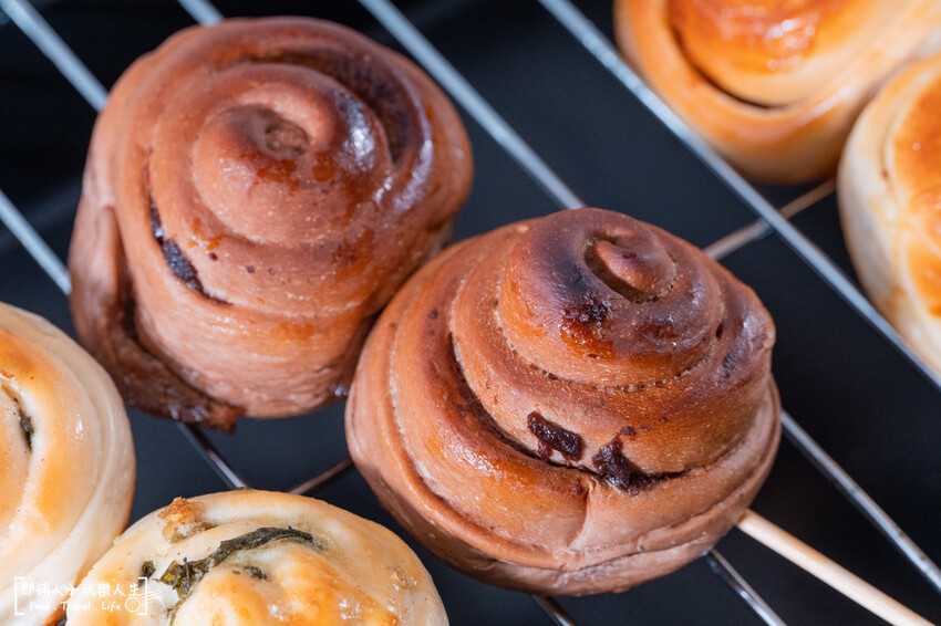 正宗周記上海脆皮烤饅頭｜埔里烤饅頭來了，一共有4種口味~