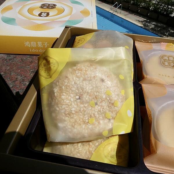 台中市名產伴手禮推薦/鴻鼎菓子年節禮盒送禮推薦『璀璨圓滿禮盒』-討喜酥白芝麻原味X1+討喜酥亞麻籽鹹蛋黃