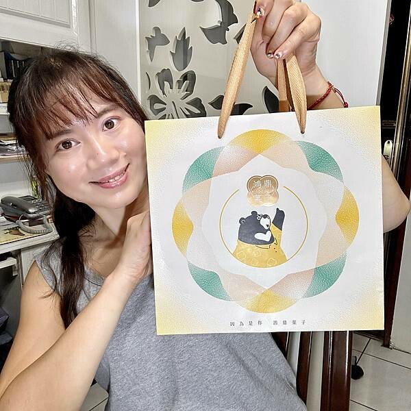 台中市名產伴手禮推薦/鴻鼎菓子年節禮盒送禮推薦『璀璨圓滿禮盒』-討喜酥白芝麻原味X1+討喜酥亞麻籽鹹蛋黃