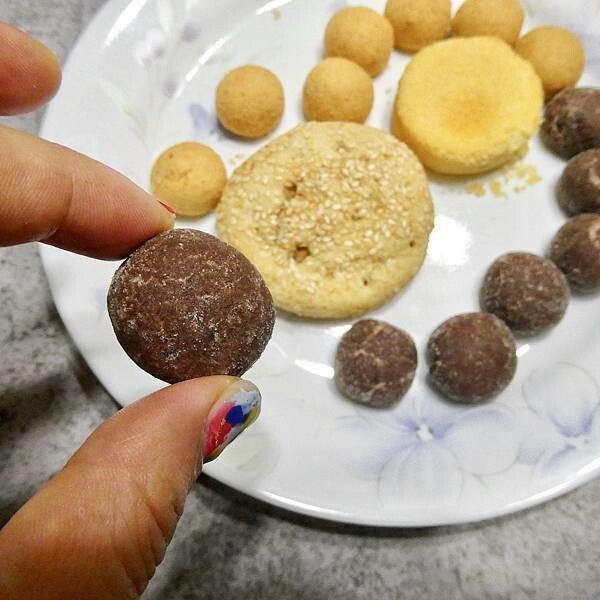 台中市名產伴手禮推薦/鴻鼎菓子年節禮盒送禮推薦『璀璨圓滿禮盒』-討喜酥白芝麻原味X1+討喜酥亞麻籽鹹蛋黃