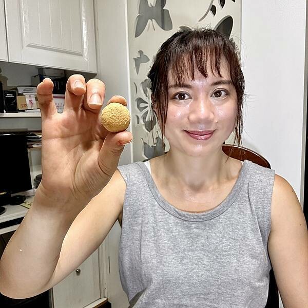 台中市名產伴手禮推薦/鴻鼎菓子年節禮盒送禮推薦『璀璨圓滿禮盒』-討喜酥白芝麻原味X1+討喜酥亞麻籽鹹蛋黃