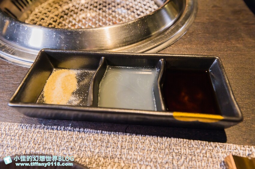 台北市大安區禾馬燒肉/跟手臂一樣長的壁咚蝦+超浮誇巨牛拼盤/不定期小遊戲開心來吃肉喝酒/台北燒肉推薦