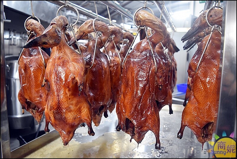 鴨棧櫻桃烤鴨。全聚德北京烤鴨外帶!櫻桃烤鴨皮酥肉嫩超多汁.鴨架鴨粥鴨湯自由選更加分-商妮吃喝遊樂