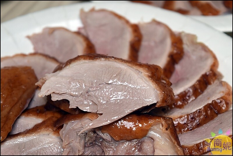 鴨棧櫻桃烤鴨。全聚德北京烤鴨外帶!櫻桃烤鴨皮酥肉嫩超多汁.鴨架鴨粥鴨湯自由選更加分-商妮吃喝遊樂