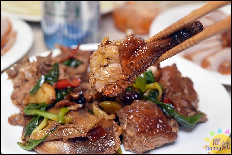 鴨棧櫻桃烤鴨。全聚德北京烤鴨外帶!櫻桃烤鴨皮酥肉嫩超多汁.鴨架鴨粥鴨湯自由選更加分-商妮吃喝遊樂