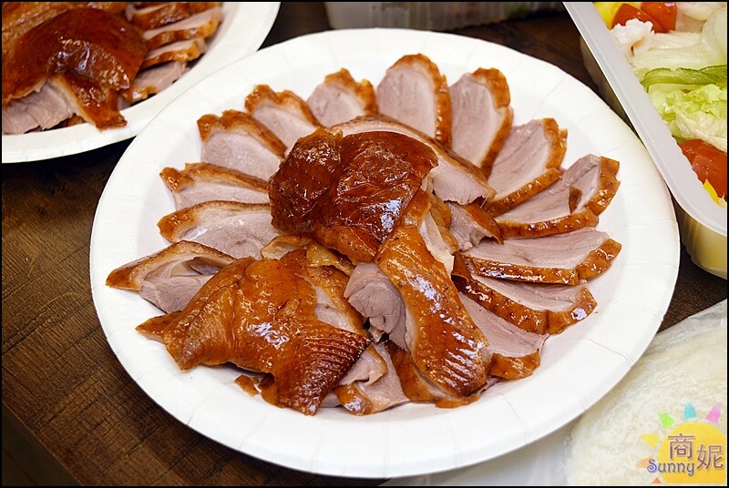 鴨棧櫻桃烤鴨。全聚德北京烤鴨外帶!櫻桃烤鴨皮酥肉嫩超多汁.鴨架鴨粥鴨湯自由選更加分-商妮吃喝遊樂