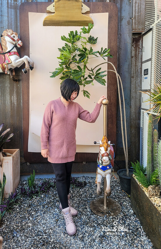 台中西區精誠路巷弄老宅咖啡館,下午茶喝咖啡吃甜點還點一盞你喜愛味道的高貴蠟燭