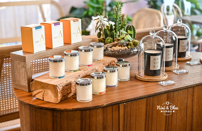 台中西區精誠路巷弄老宅咖啡館,下午茶喝咖啡吃甜點還點一盞你喜愛味道的高貴蠟燭