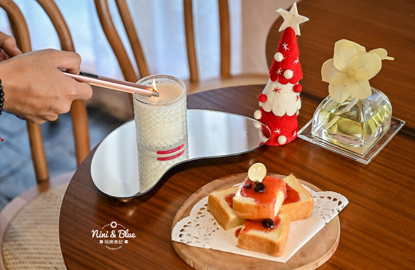 台中西區精誠路巷弄老宅咖啡館,下午茶喝咖啡吃甜點還點一盞你喜愛味道的高貴蠟燭