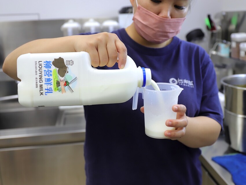 100%純茶飲堅持給你純天然感受/大推黑糖波霸鮮奶.綠豆沙系列/附設ECOCO智慧回收站.回收瓶罐還能折抵消費