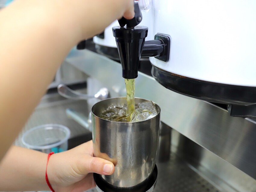 100%純茶飲堅持給你純天然感受/大推黑糖波霸鮮奶.綠豆沙系列/附設ECOCO智慧回收站.回收瓶罐還能折抵消費