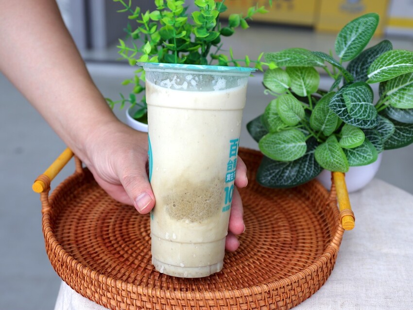 100%純茶飲堅持給你純天然感受/大推黑糖波霸鮮奶.綠豆沙系列/附設ECOCO智慧回收站.回收瓶罐還能折抵消費