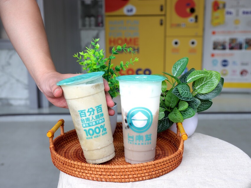 100%純茶飲堅持給你純天然感受/大推黑糖波霸鮮奶.綠豆沙系列/附設ECOCO智慧回收站.回收瓶罐還能折抵消費