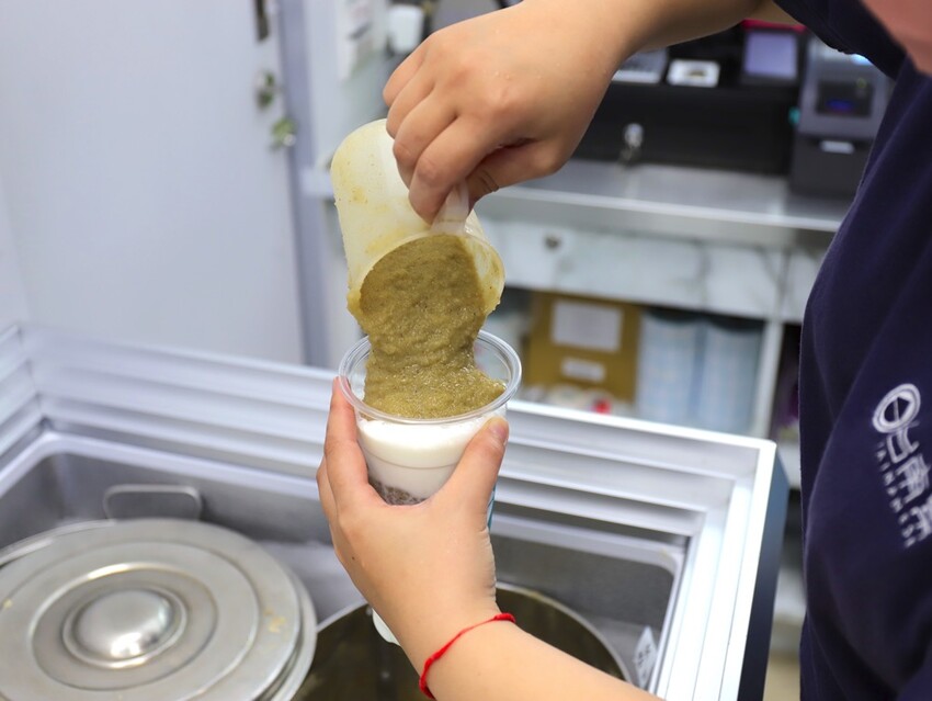 100%純茶飲堅持給你純天然感受/大推黑糖波霸鮮奶.綠豆沙系列/附設ECOCO智慧回收站.回收瓶罐還能折抵消費