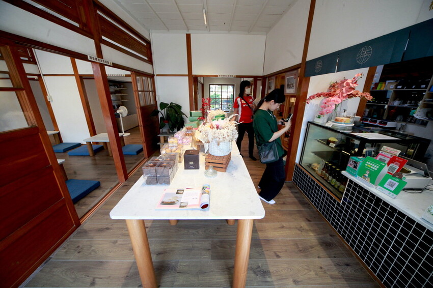 屏東縣屏東市吃。屏東縣|屏東市。「必勝烘焙研製所」勝利星村創意生活園區美食,店家招牌巴斯克在2019年被紐約時報評選