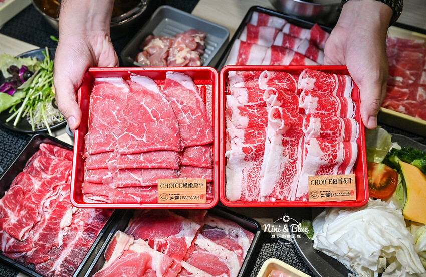 鬥牛士二鍋 | 台中吃到飽推薦,台中後火車站大魯閣新時代火鍋、壽喜燒吃到飽,平日午餐358元起 @Nini and Blue 玩樂食記