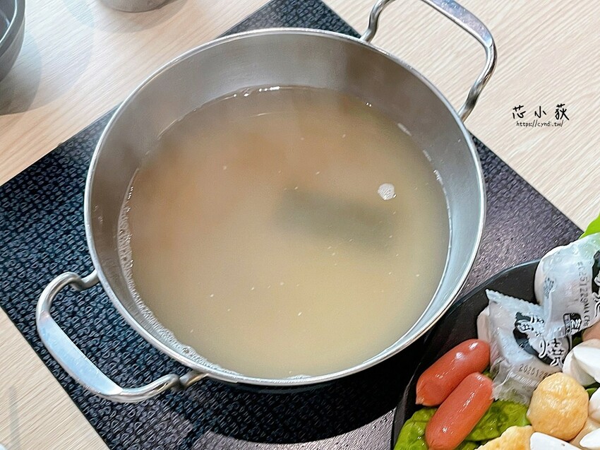 鬥牛士二鍋 台中新時代店，台中大魯閣新時代358元起火鍋吃到飽，自助吧蔬食、熱炒、炸物、水果、甜點、霜淇淋、飲料無限吃 - Cyndi loves享食天堂