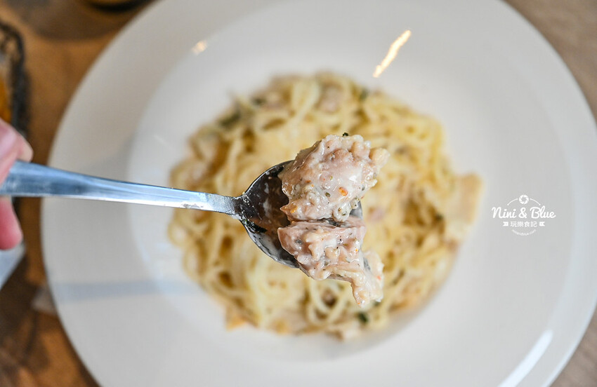 台中捷運舊社站美食推薦,南興公園附近的平價舒適早午餐,早上5點半就營業 -妮妮布魯