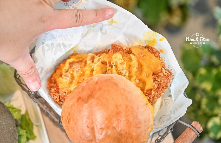 台中捷運舊社站美食推薦,南興公園附近的平價舒適早午餐,早上5點半就營業 -妮妮布魯