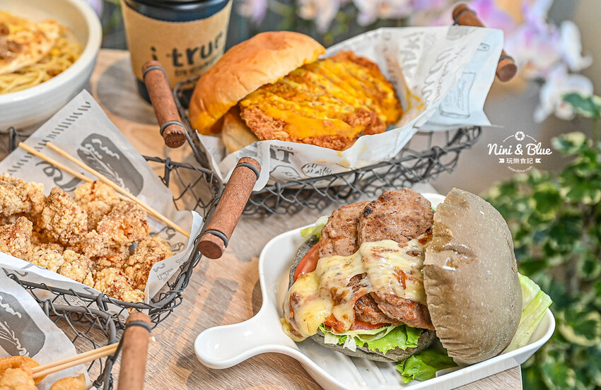 台中捷運舊社站美食推薦,南興公園附近的平價舒適早午餐,早上5點半就營業 -妮妮布魯