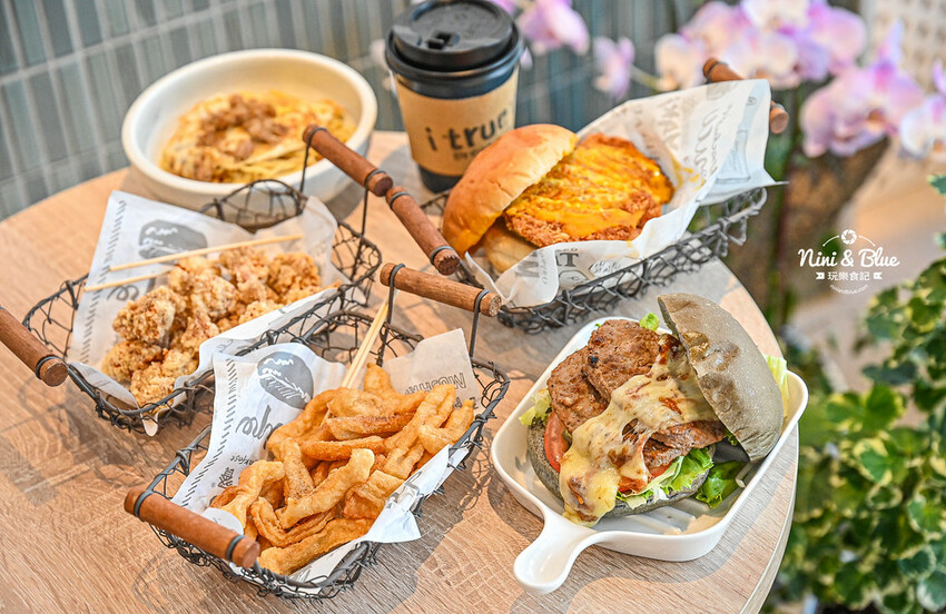 台中捷運舊社站美食推薦,南興公園附近的平價舒適早午餐,早上5點半就營業 -妮妮布魯