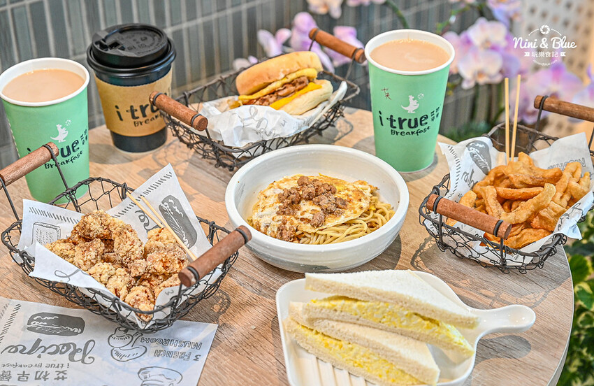 台中捷運舊社站美食推薦,南興公園附近的平價舒適早午餐,早上5點半就營業 -妮妮布魯
