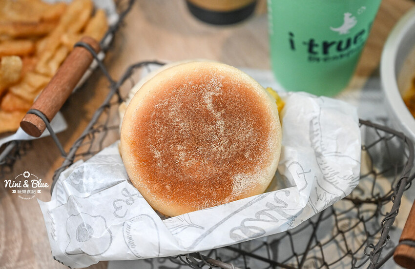 台中捷運舊社站美食推薦,南興公園附近的平價舒適早午餐,早上5點半就營業 -妮妮布魯