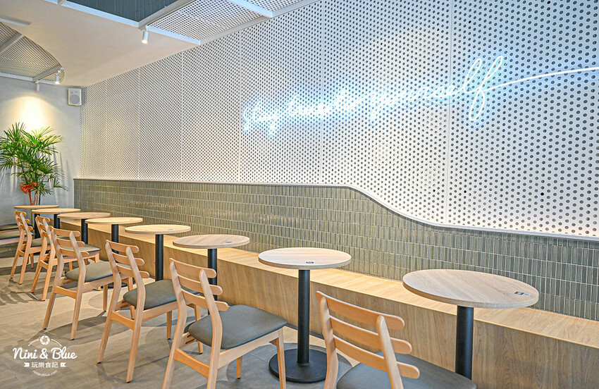 台中捷運舊社站美食推薦,南興公園附近的平價舒適早午餐,早上5點半就營業 -妮妮布魯