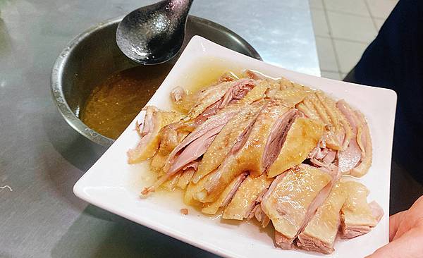 新莊美食小吃推薦【珍品四鴨】鴨肉滷肉飯、鴨肉羹、薑絲鴨肉湯、鴨肉切盤，獨特一鴨四吃│新莊體育場周邊美食小吃－18.jpg