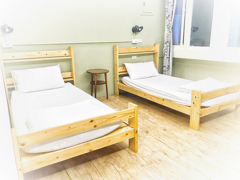 //花蓮景點//花蓮海線一日遊。台11。芭崎眺望臺。新社梯田。石梯坪。北回歸線標碑海線。八仙洞。石門班哨角。女孩MOM實在太瘋狂了，從花蓮市騎到台東長濱77公里，青春的記憶就是嚴重曬傷QQ