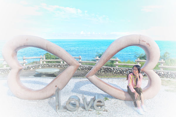 //花蓮景點//花蓮海線一日遊。台11。芭崎眺望臺。新社梯田。石梯坪。北回歸線標碑海線。八仙洞。石門班哨角。女孩MOM實在太瘋狂了，從花蓮市騎到台東長濱77公里，青春的記憶就是嚴重曬傷QQ