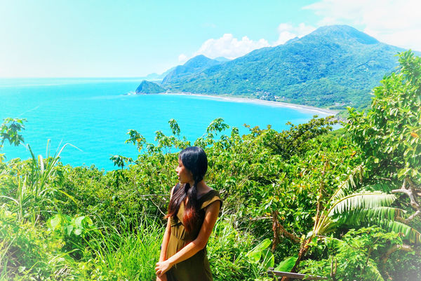 //花蓮景點//花蓮海線一日遊。台11。芭崎眺望臺。新社梯田。石梯坪。北回歸線標碑海線。八仙洞。石門班哨角。女孩MOM實在太瘋狂了，從花蓮市騎到台東長濱77公里，青春的記憶就是嚴重曬傷QQ