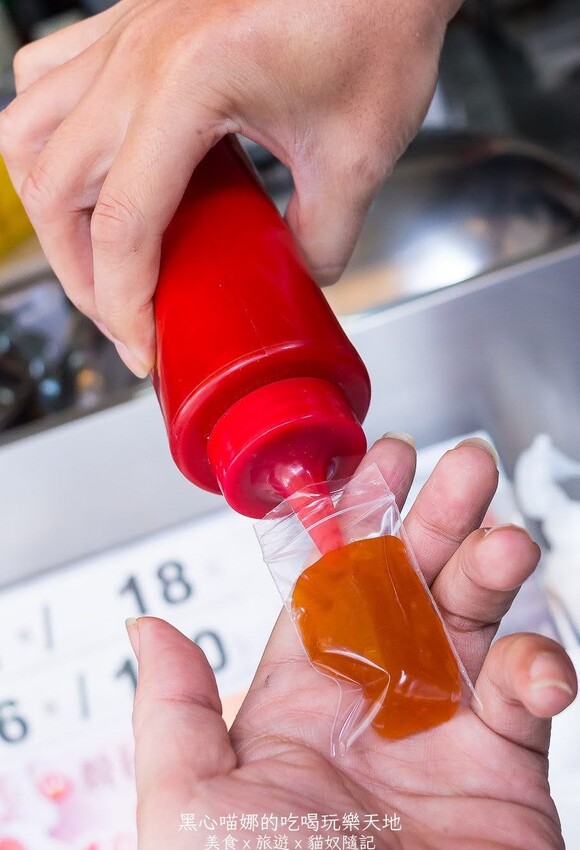 高雄三民︱燒包舖港式鮮肉包　肉鮮蔥香麵皮有嚼勁的好吃鮮肉包！