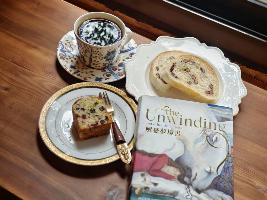 396918.jpg - 【新竹.尖石】自然在家書坊。寧靜玻璃屋超適合閱讀。闆娘不藏私與顧客分享藏書。咖啡+甜點需fb預約