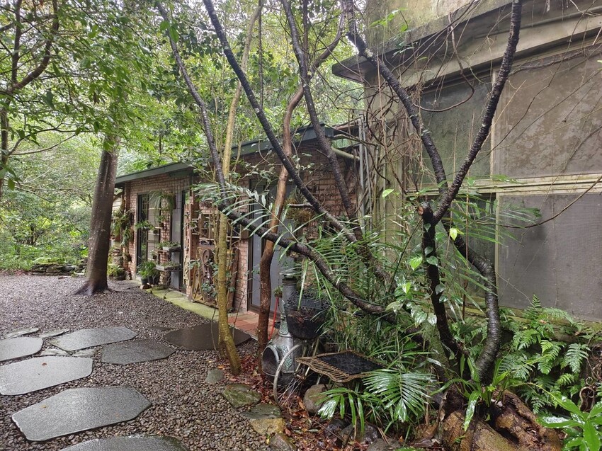 396958.jpg - 【新竹.尖石】自然在家書坊。寧靜玻璃屋超適合閱讀。闆娘不藏私與顧客分享藏書。咖啡+甜點需fb預約