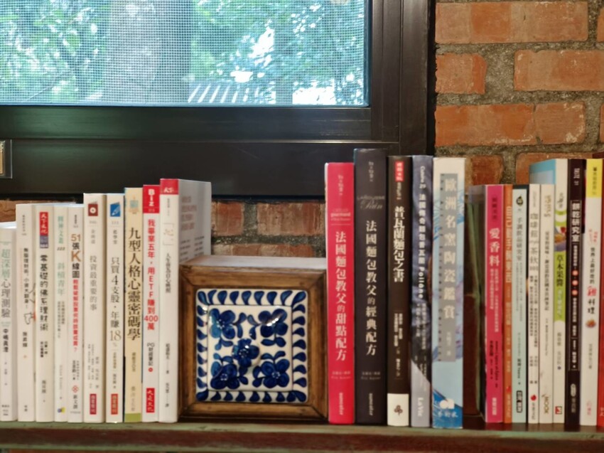 396927.jpg - 【新竹.尖石】自然在家書坊。寧靜玻璃屋超適合閱讀。闆娘不藏私與顧客分享藏書。咖啡+甜點需fb預約