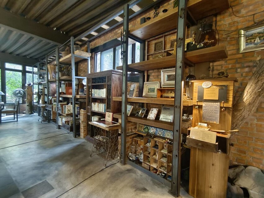 396937.jpg - 【新竹.尖石】自然在家書坊。寧靜玻璃屋超適合閱讀。闆娘不藏私與顧客分享藏書。咖啡+甜點需fb預約