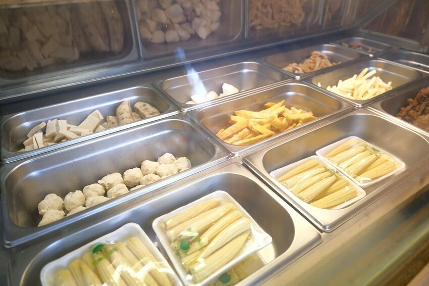 怪獸小雞排 八里店｜八里人有口福了！必點招牌蒜香雞排！超人氣秘製雞心！新北雞排推薦、新北炸物推薦、八里雞排推薦、八里鹹酥雞推薦、八里炸物推薦 - 佛系旅遊筆記