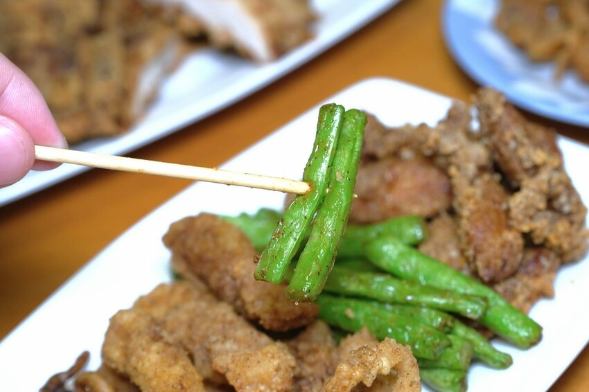 怪獸小雞排 八里店｜八里人有口福了！必點招牌蒜香雞排！超人氣秘製雞心！新北雞排推薦、新北炸物推薦、八里雞排推薦、八里鹹酥雞推薦、八里炸物推薦 - 佛系旅遊筆記