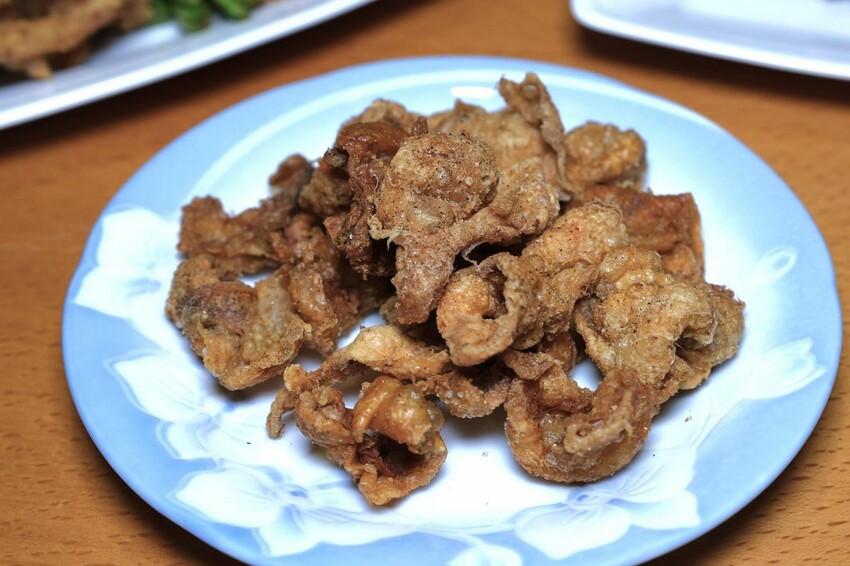 怪獸小雞排 八里店｜八里人有口福了！必點招牌蒜香雞排！超人氣秘製雞心！新北雞排推薦、新北炸物推薦、八里雞排推薦、八里鹹酥雞推薦、八里炸物推薦 - 佛系旅遊筆記