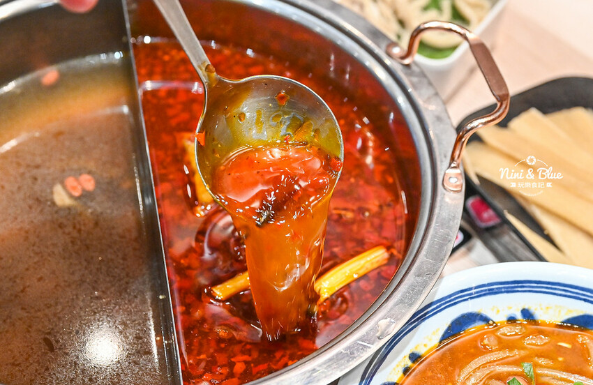 一串只要10元，超過100種口味，正宗川味麻辣串串鍋，加入LINE好友就送5支串串兌換券！-妮妮布魯