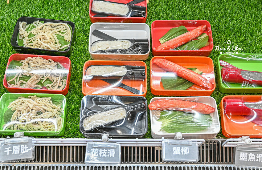 一串只要10元，超過100種口味，正宗川味麻辣串串鍋，加入LINE好友就送5支串串兌換券！-妮妮布魯