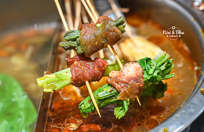 一串只要10元，超過100種口味，正宗川味麻辣串串鍋，加入LINE好友就送5支串串兌換券！-妮妮布魯