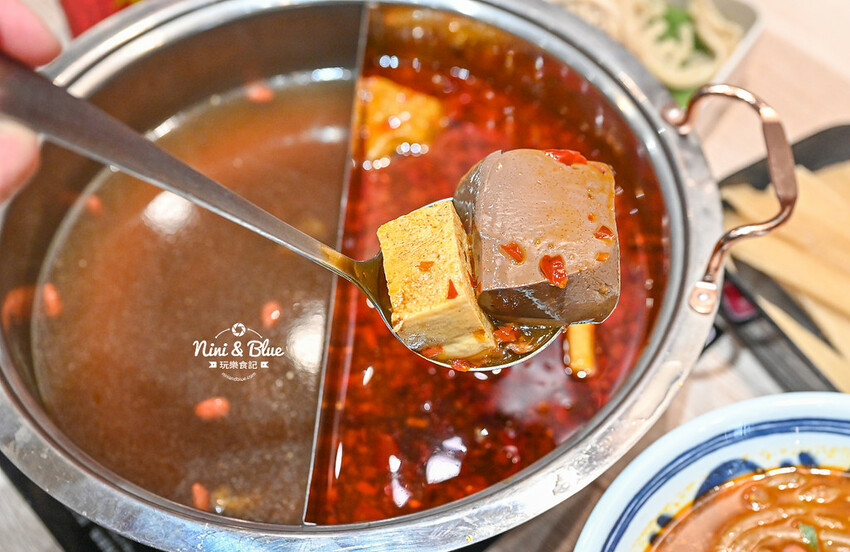 一串只要10元，超過100種口味，正宗川味麻辣串串鍋，加入LINE好友就送5支串串兌換券！-妮妮布魯