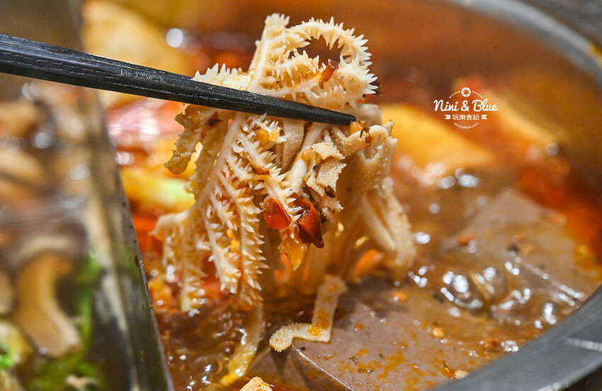 一串只要10元，超過100種口味，正宗川味麻辣串串鍋，加入LINE好友就送5支串串兌換券！-妮妮布魯