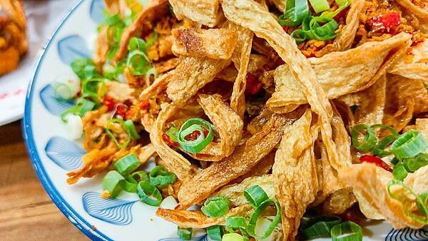 【板橋美食】宇記燒臘茶餐廳｜正宗港味餐廳！爆強實力乾炒牛河必點必吃